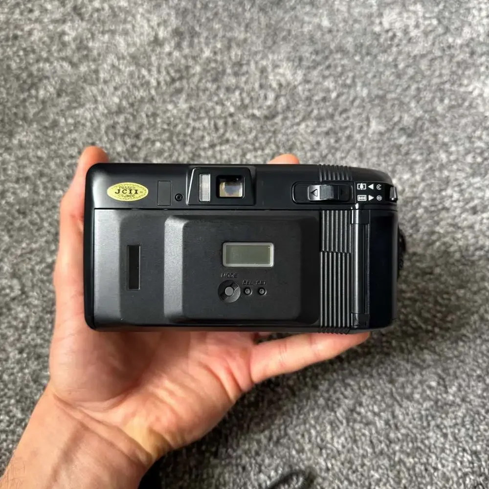 Fuji Discovery 350 Zoom Date 35mm Film Camera Untested Vintage Point & Shoot